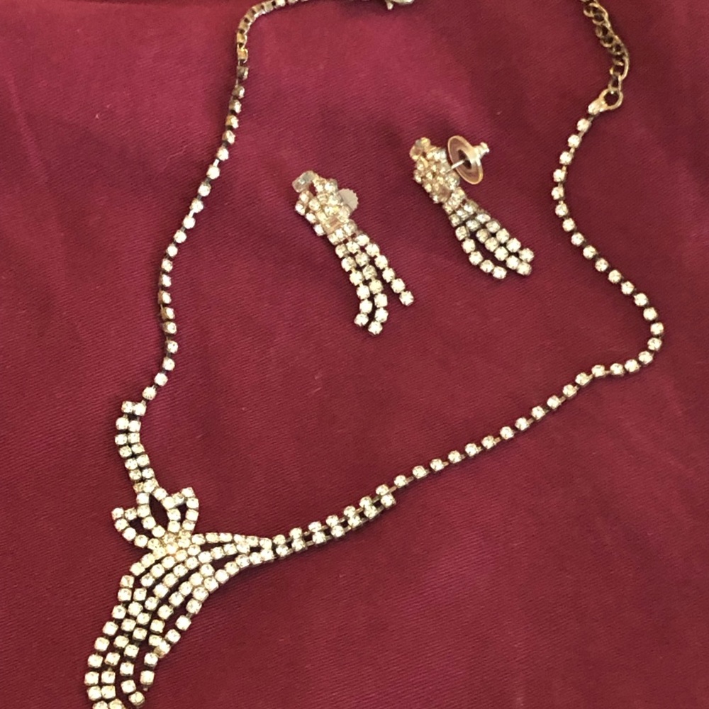 Rhinestone Necklace/2 pairs Drop Earrings Set - Picture 5 of 6